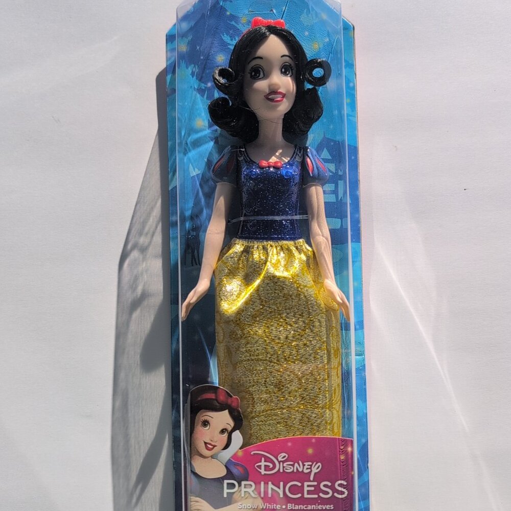 DISNEY 100 YEARS 2024 PRINCESS - PRINCESS SNOW WHITE DOLL - Picture 1 of 4